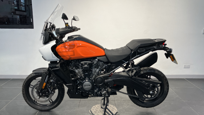 Harley-Davidson Pan America RA1250 Vivid Black (21MY)